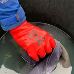 Picture of PREDATOR ATLANTIC WATERPROOF GLOVE LARGE (9) RED LATEX PAIR