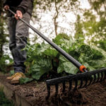 Picture of FISKARS SOLID SOIL RAKE 135715